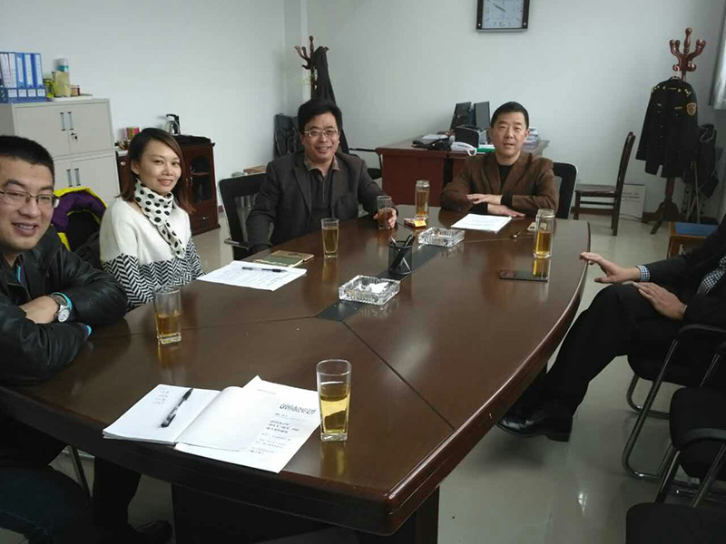 青島市黃島區等主要領導接待我司，共同探討殘疾人代步車項目