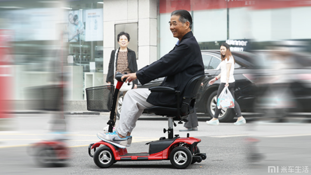 老年代步車遭禁售！如果不擠公交老年人該怎么出門？[元亨電動]