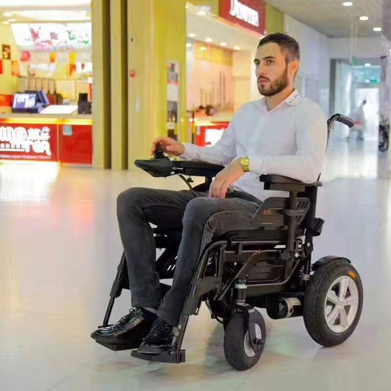 借助元亨電動折疊型電動輪椅，老年人也能玩轉流浪地球[元亨電動]