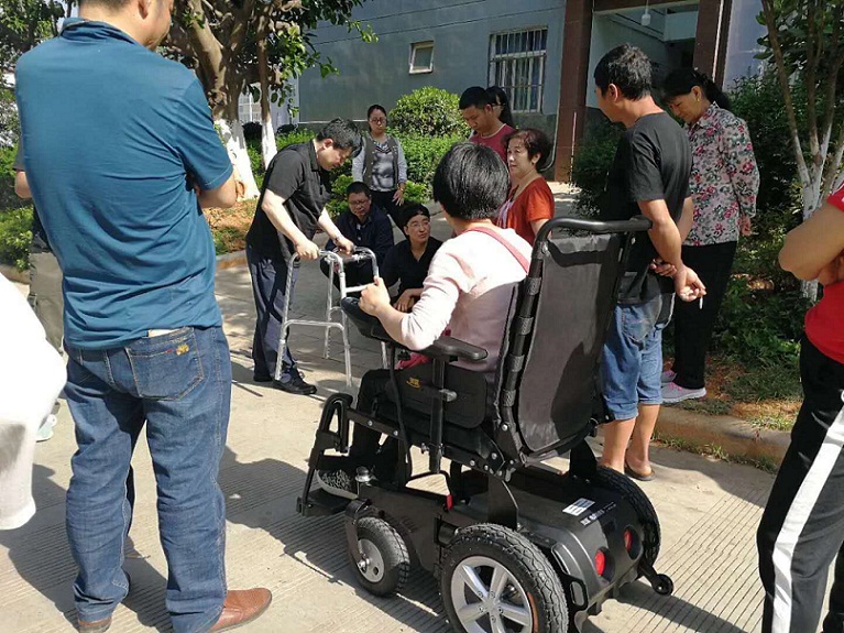 別讓父母成為大齡留守兒童，元亨電動老年電動代步車和您一起陪伴他們[元亨電動]