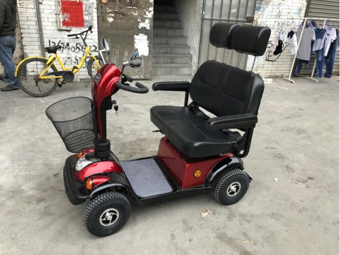 折疊型智能老年人電動(dòng)代步車可以作為交通工具上路嗎？