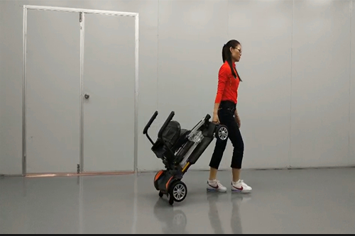 一輛代步車與一個夢想