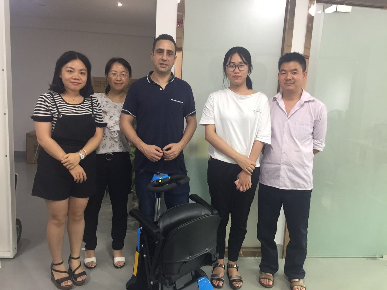 遙控折疊老年代步車