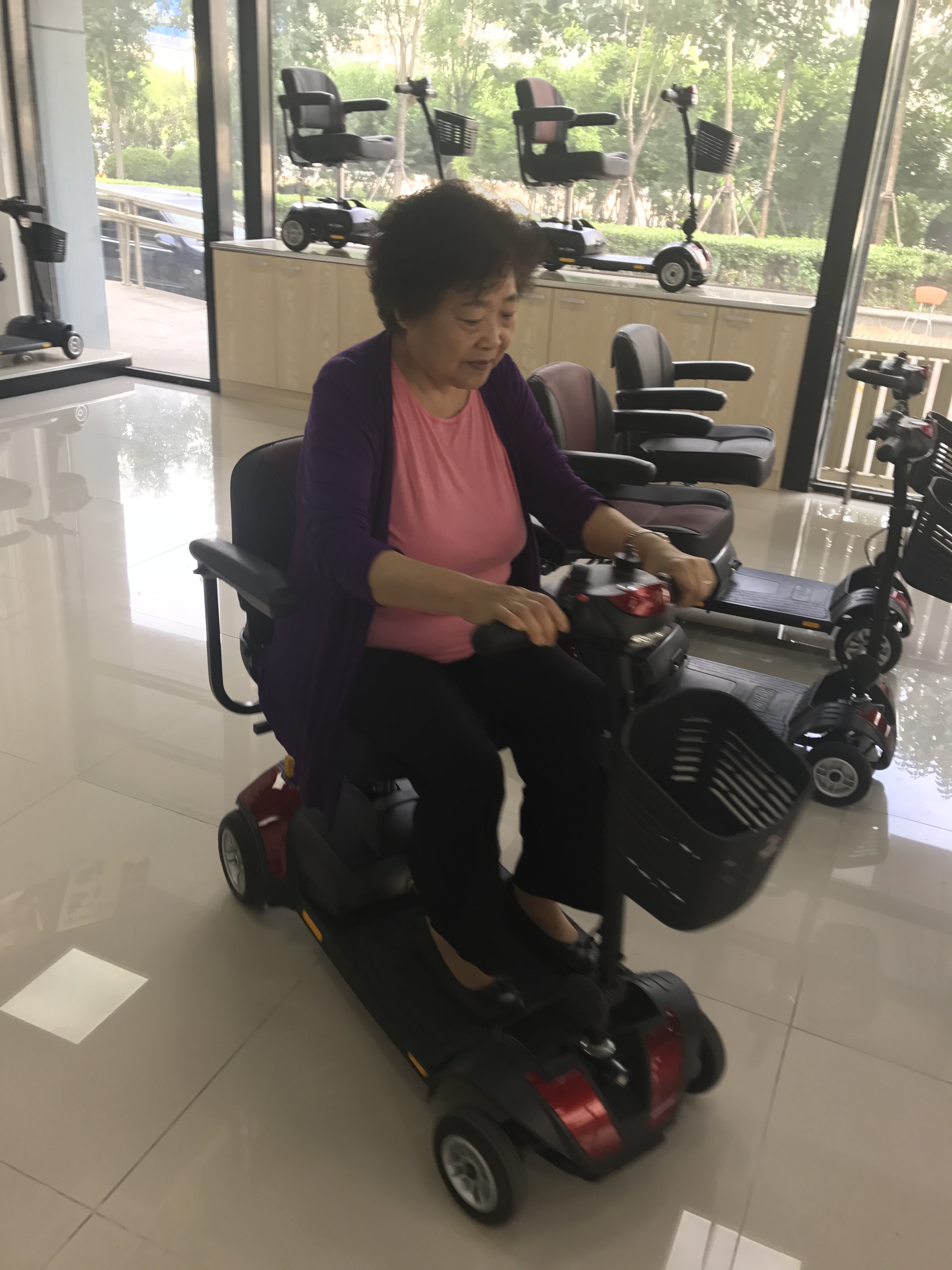 實(shí)體店試車(chē)